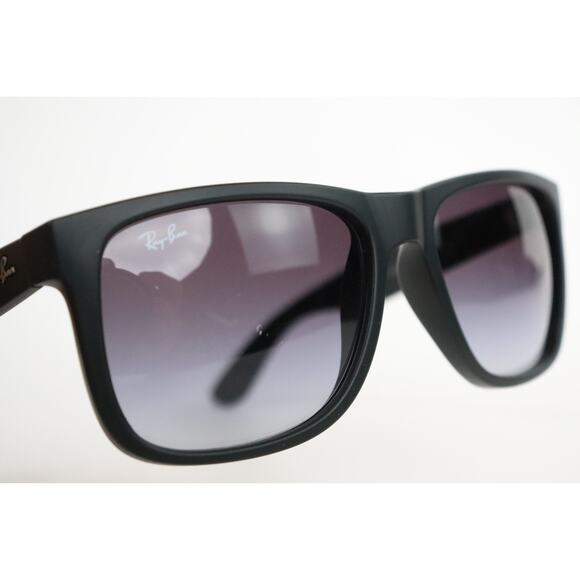 Ray-Ban Justin Sunglasses RB4165 Matte Black, Rubberized, Polarized Lenses - Picture 3 of 11